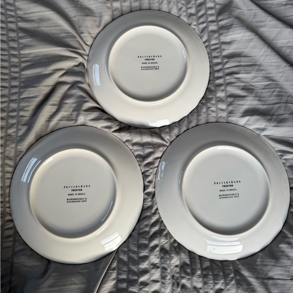 Pottery Barn Preston Polar Bear Plates Christmas Holiday 8.25" Lot Of 3 - Picture 2 of 6
